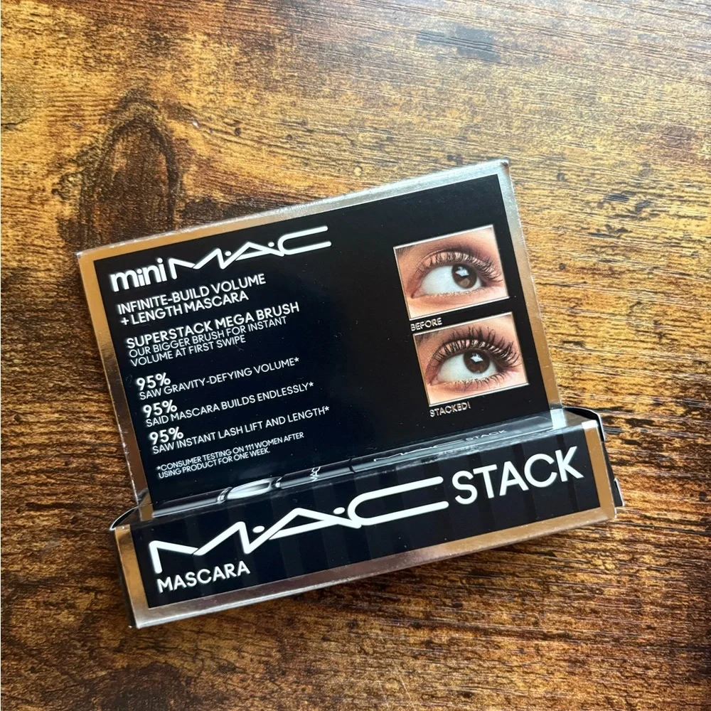 Mini MAC Stack Mascara